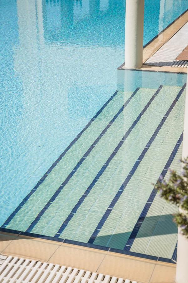 Diana Suites Trapezaki  Luaran gambar